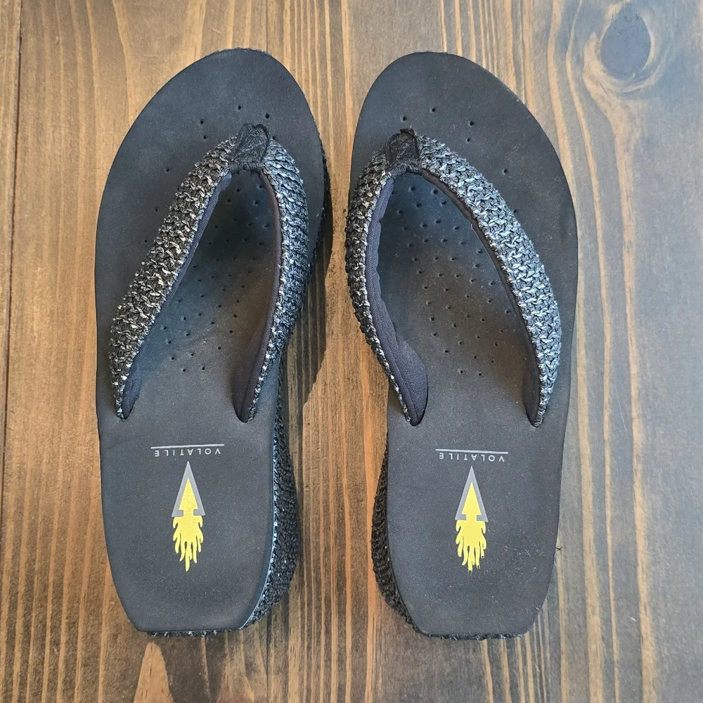 Volatile Women's Black Sandals - Picture 4 of 10